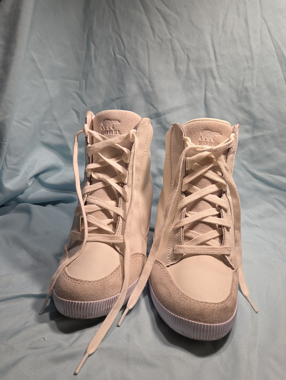 Sorel Women's Lace-Up High Top Boots in Light White 8.5